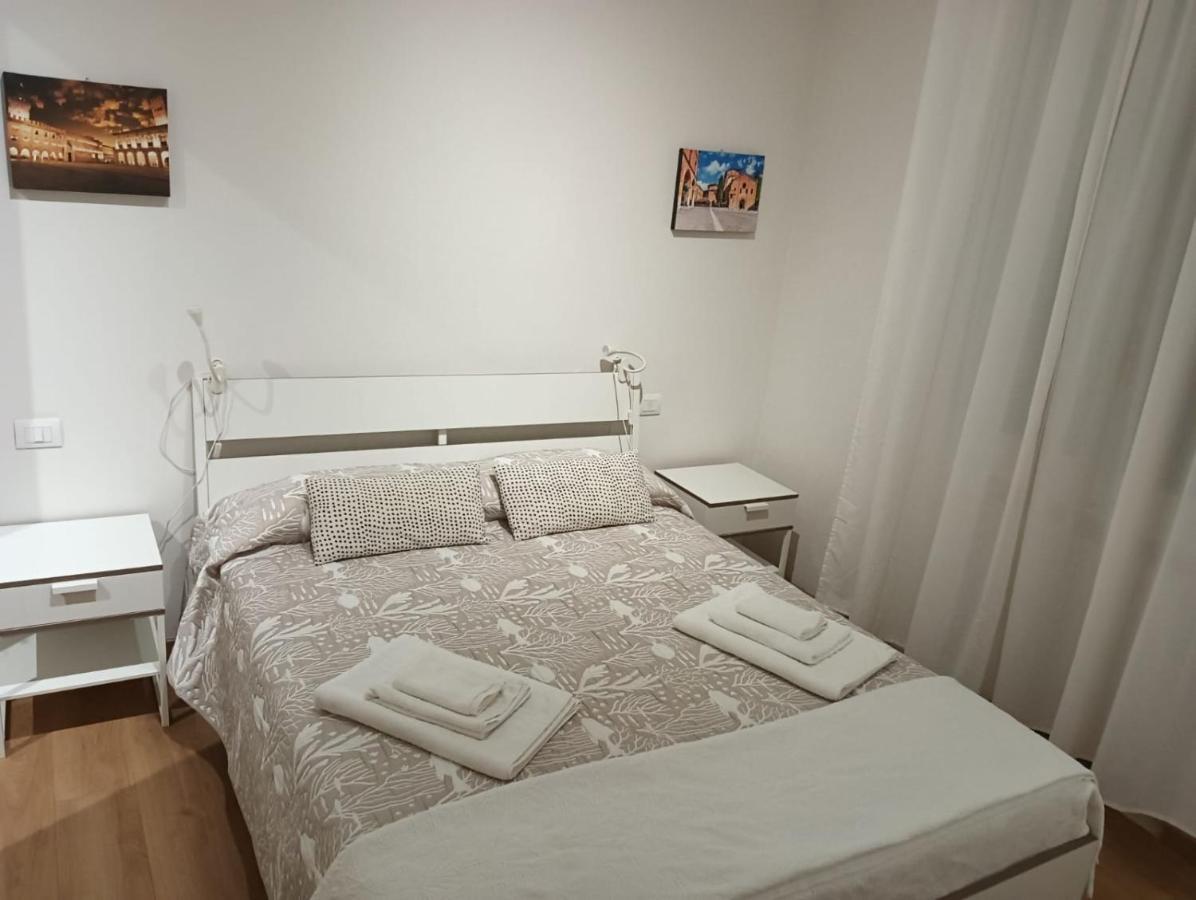 B&B Fiera Station Rooms Болонья Екстер'єр фото